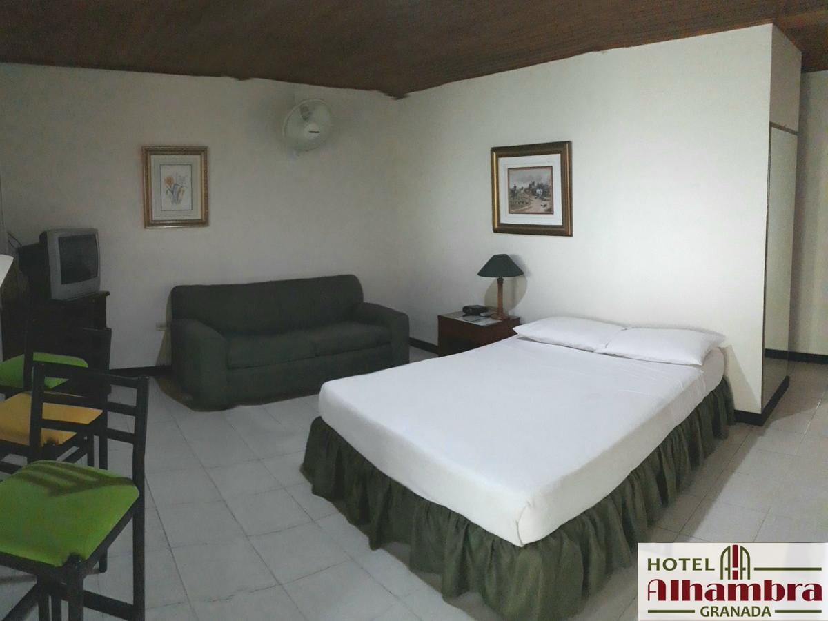 Hotel Alhambra ميتا المظهر الخارجي الصورة